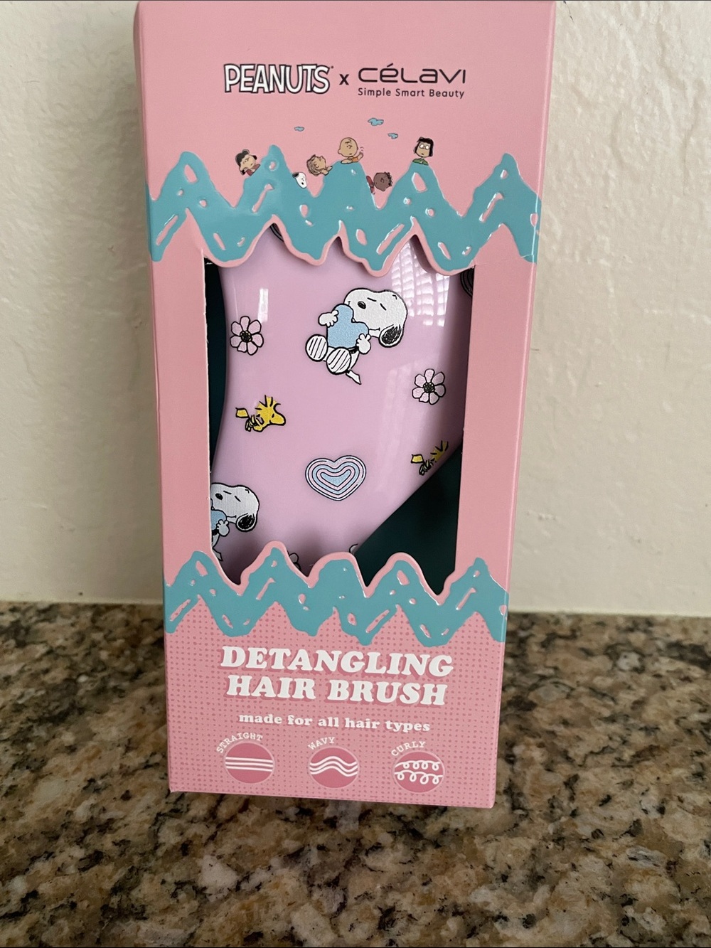 Peanuts x Celavi Detangling Hair Brush